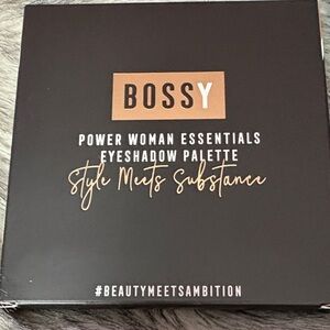 Bossy Power Woman Essentials Eyeshadow Palette - Black and Tan